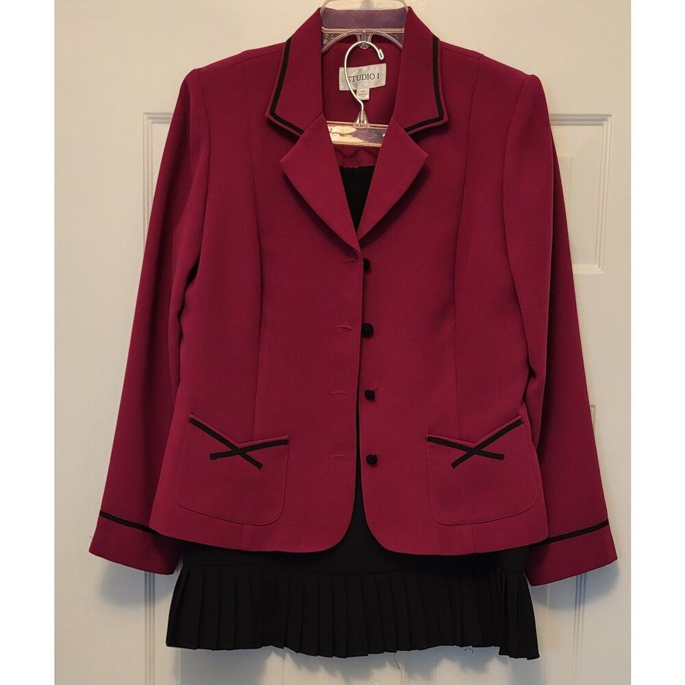 Studio I Womens 2 Pc Suit w/Skirt Maroon & Black Size 12